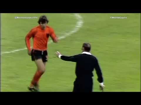 Cruyff pass, Keizer assist, van Hanegem shot vs Sweden #WorldCup74