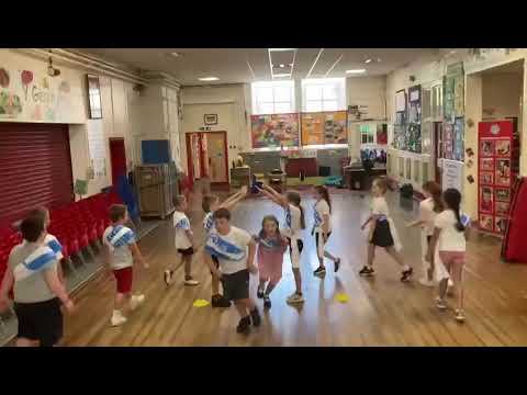Blwyddyn 3 Gwers Dawnsio Gwerin