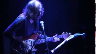 B Fachada canta &quot;Cantigas do Maio&quot; de Zeca Afonso LIVE