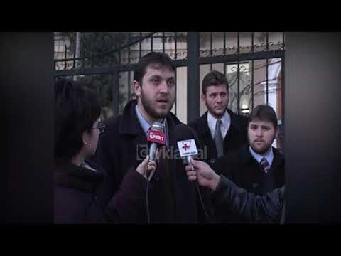 Kryetari i komunitetit Mysliman Haxhi Haviz Sabi Koçi emëron kreun e ri të KMSH-së (27 Janar 2003)