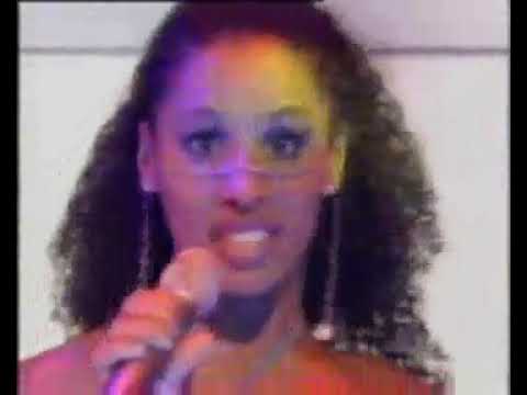 Tamperer featuring Maya  - Feel it on TOTP 1998