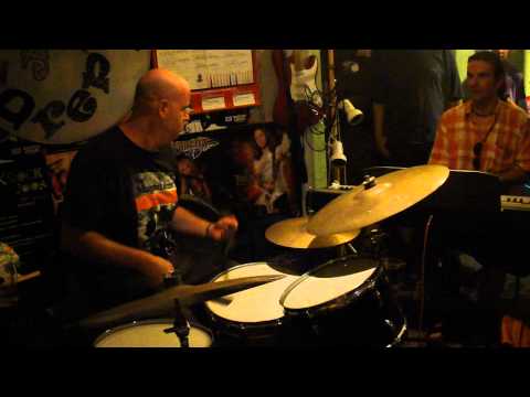 Geoff Clapp (drum clinic) with Bojan Turkić in @ The Drummer Dreamer Cafe in Belgrade.mov