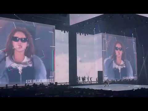 SOYEON performing her new song 'Icebluerabbit' @ i-dle World Tour 'Syncopation' in Seoul [260221]