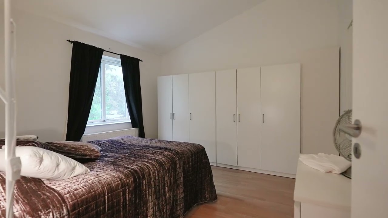 6 rum Radhus på Segelflygsgatan 32 Skarpnäck Stockholms kommun - video
