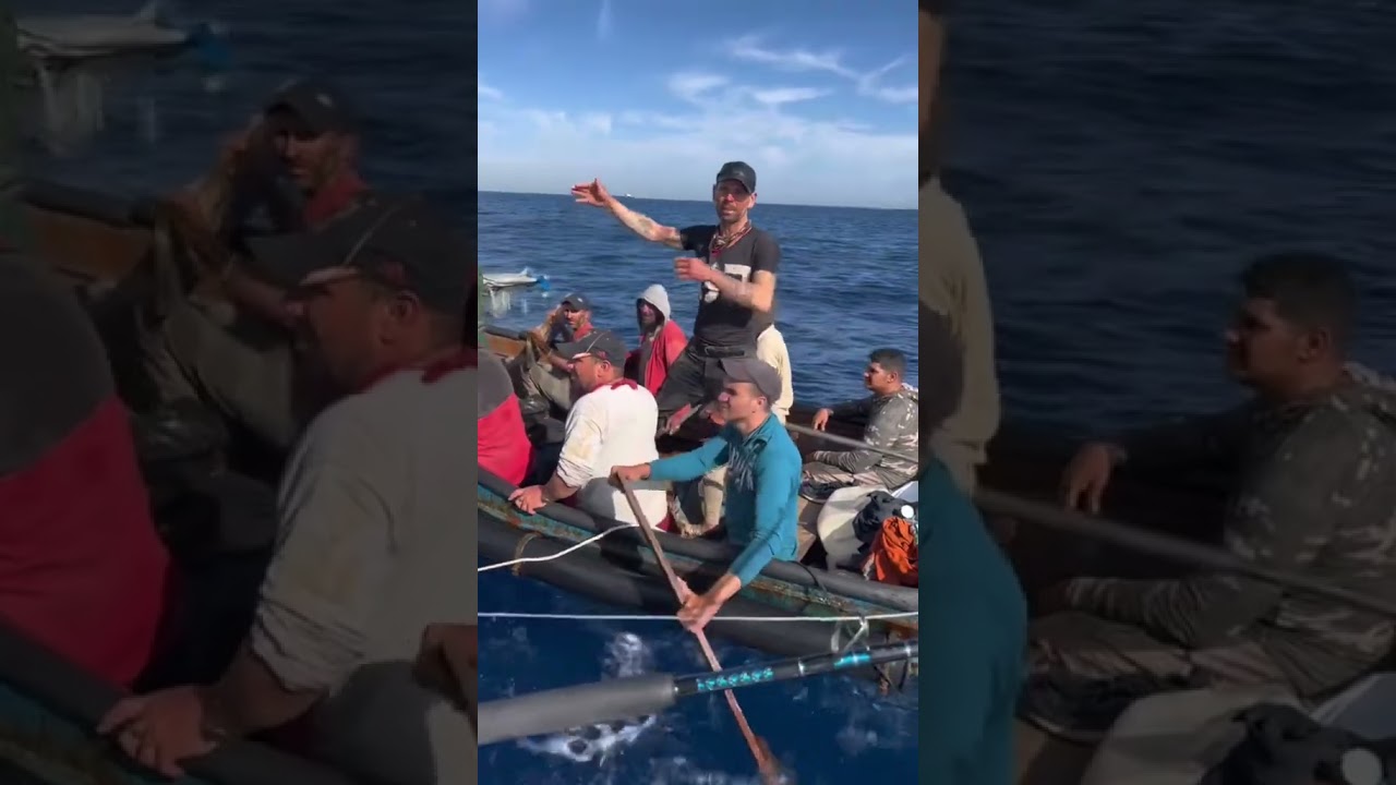 Balseros cubanos se les rompe el motor en medio 😬😬 #cubanosenmiami #hialeah #tampa #habana #cuba