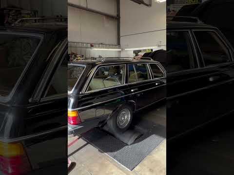 Thumbnail for Mercedes Benz 300TD wagon classic car #shorts #youtubeshorts #w123 #mercedes #automobile #viral by Automobile, Car