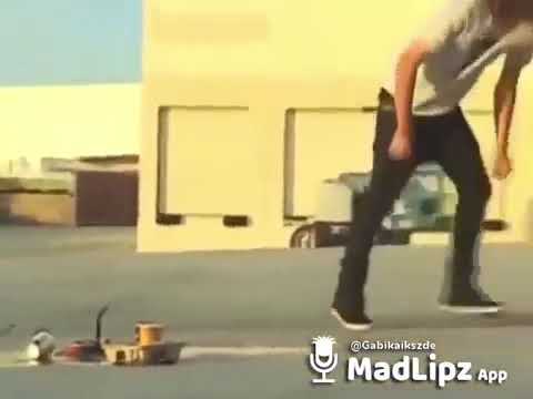 Roland 😂 k..... Anyad