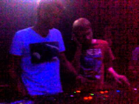 EDDY5 & DARREN K playing @ Kiwi Club 2010.09.01