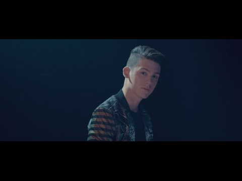 Jeloz - Pienso En Ti [Official Video]