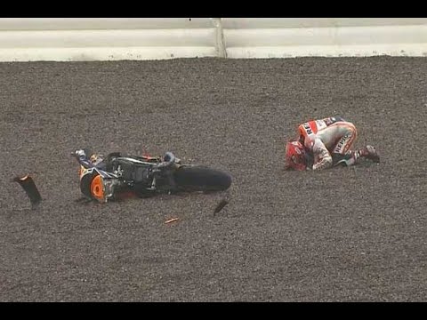 Grave caída de Marc Márquez bajo la lluvia en el warm up de MotoGP video en descripcion