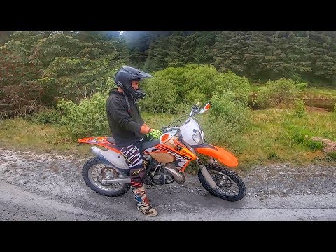 Learning To Ride A 2 STROKE Dirt Bike For The FIRST TIME