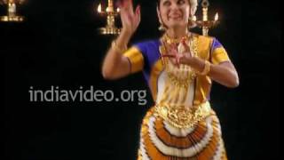 Sunanda Nair - unraveling the soul of Mohiniyattam
