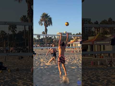 WHAT A SET🤯🔥 #beachvolleyball #volleyball #volleyballworld #volleyballplayer #setter #haikyuu