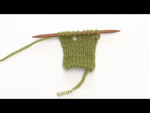 How to knit a small buttonhole