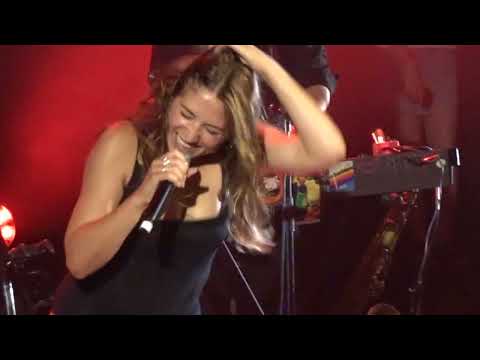 Poni Hoax ft Izïa - Pretty Tall Girls (Live) Paris, Le Trianon 22/06/2025