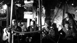 Lonelier than this (Steve Earle) Live @ Släpp fångarna loss! (Stödfest för Johan &amp; Martin)