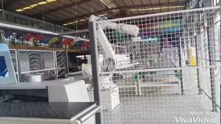 Robot gắp di chuyển ván/ phôi trong sản xuất