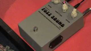 Video thumbnail for D*A*M Fuzz Sound guitar effects pedal demo with humbuckers by gearmanndude
