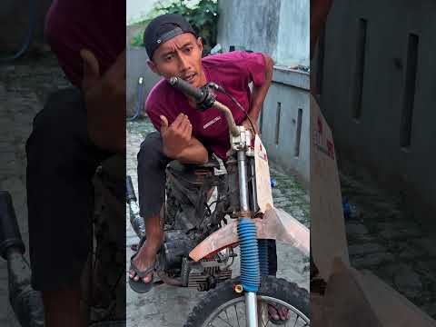 sepeda listrik vs motor cross ❓#shorts