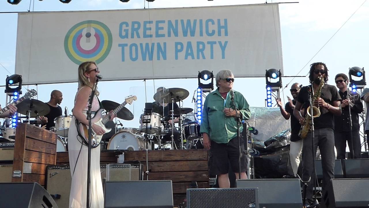 Tedeschi Trucks Band ft.Col Bruce Hampton - Lovelight 5-28-16 Greenwich, Ct - YouTube
