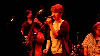 Yoyo Sham 岑寧兒《2/2 Live》- Little black numbers （Kathryn Williams）