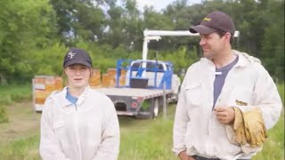 Agriculture in the Classroom Manitoba - Follow the Bee Farmers virtual farm tour