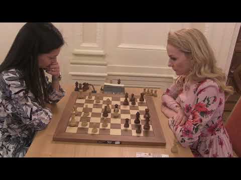 GM Kostenjuk vs WGM Fominykh BLITZ