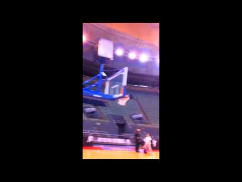 En Asefa Estudiantes está en racha hasta el delegado. Canastón de Javi Cabrerizo