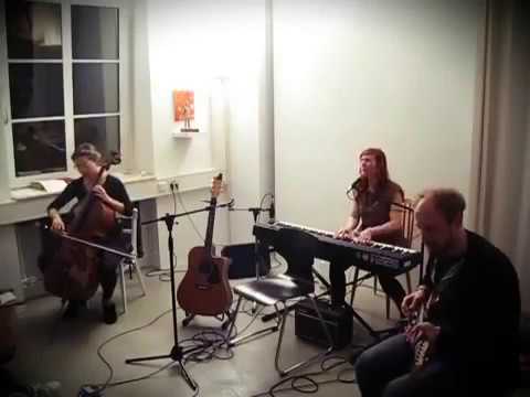 Emaline Delapaix Trio - Hunted - Salon Festival Düsseldorf Nov 2015