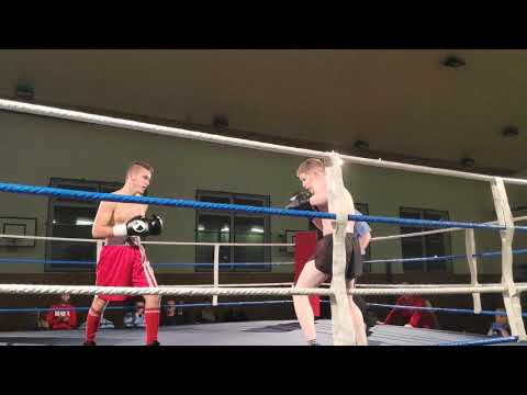 Ecsedi Zoltán profi box debütálás 62 kg Szlovákia, Párkány