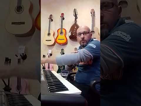 korg pa 600 qt 2024.                       009613256915