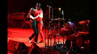 As Ugly As I Seem - The White Stripes (lyrics)
