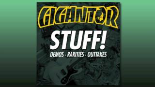 Gigantor - ”She’s The One” feat. Leonard Graves Phillips from THE DICKIES