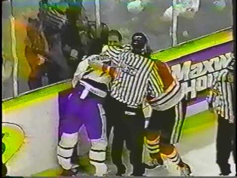 Wayne Van Dorp vs John Kordic (Chicago Feed) - Mar 31, 1990