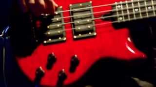 Video thumbnail for PJ from Jota Quest slaping hard a  WAL MKII bass, Digitech Bass Drive, Elixir Strings by pjbassvideos