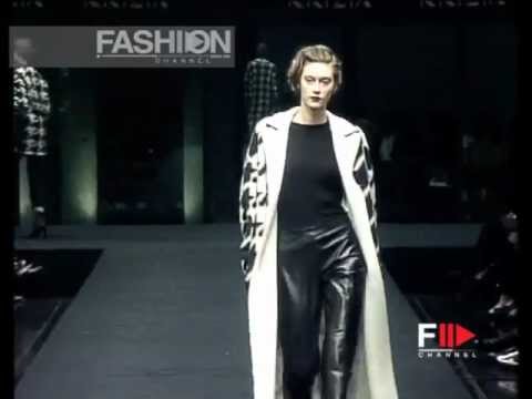 "Krizia" Autumn Winter 2001 2002 Milano 3 of 4 pret a porter by FashionChannel.mov