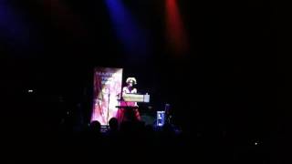 Martina Topley-Bird - Phoenix (live at the Wiltern 5/19/10)