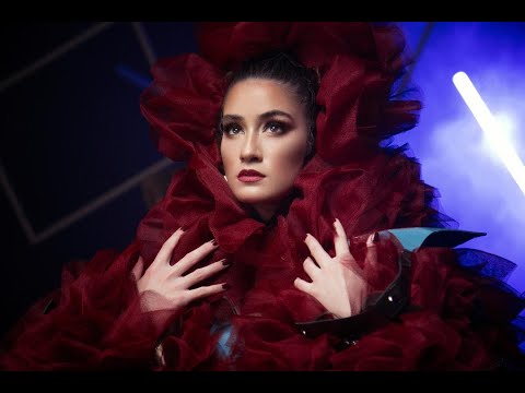 Școala în UK și România. Comparații făcute de Andrada Popa