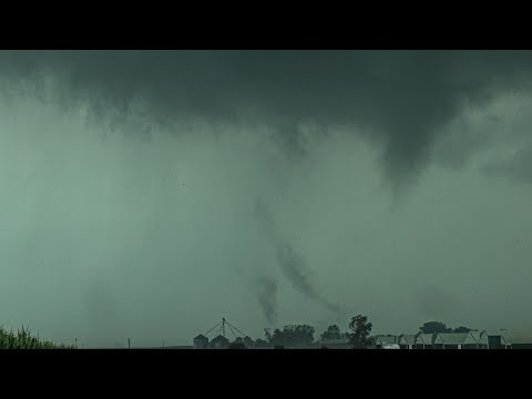 Jewell, Iowa & Ellsworth, Iowa -  Multi-Vortex Tornado - 4K Video - Close-Up! Must Watch! 7/14/2021
