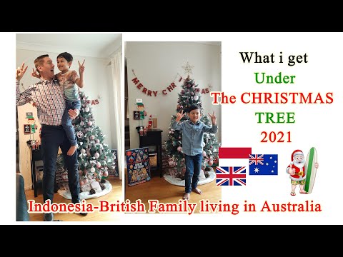 Unboxing Christmas Present 2021 in Australia || Ide Kado natal untuk anak|| British-Indonesia family
