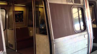 preview picture of video 'WMATA Orange Line to New Carrollton arrives at East Falls Church'