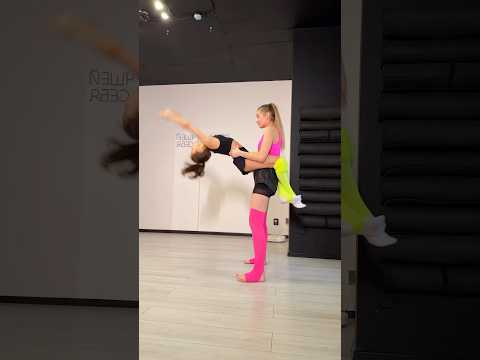 Rate  our acrobatics 🤪🙌 @Belitskay  ❤️‍🔥#acrobatics