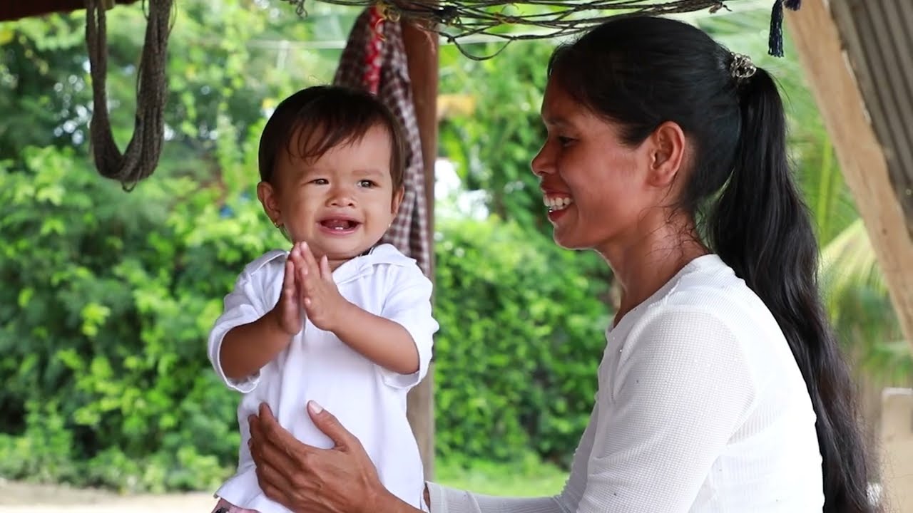 Helping Working Mothers Continue Breastfeeding in Cambodia