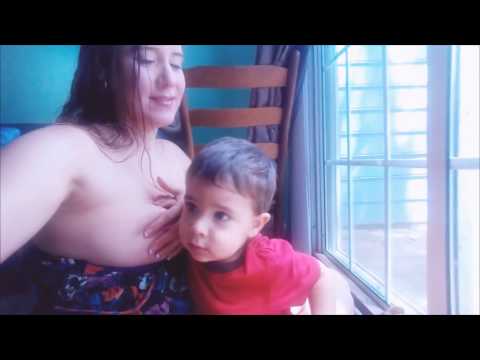 [Health Breastfeeding] peaceful Breastfeeding of a young child 