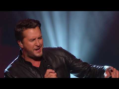 Luke Bryan Performs Lionel Richie Hits at 2017 Kennedy Center Honors
