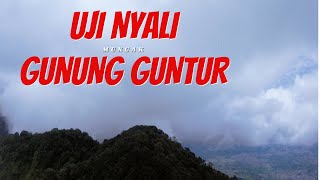 Download lagu Drone COBA Muncak ke gunung GUNTUR garut, bikin LUTUT Gemetaran mp3