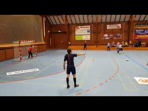 Blue Stars - Futsal  Club Luzern: Nathi hält Penalty
