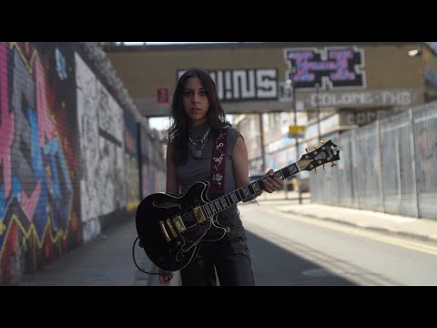 Nadia Sheikh - Just A Shadow (Visualiser)