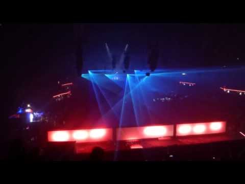 Qlimax 2013 - Mad Dog & Art Of Fighters play resurrection (lasershow)