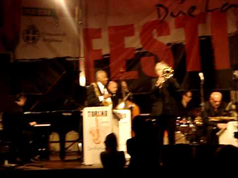 Torino Jazz Orchestra & Paul Jeffrey, Luca Begonia solo